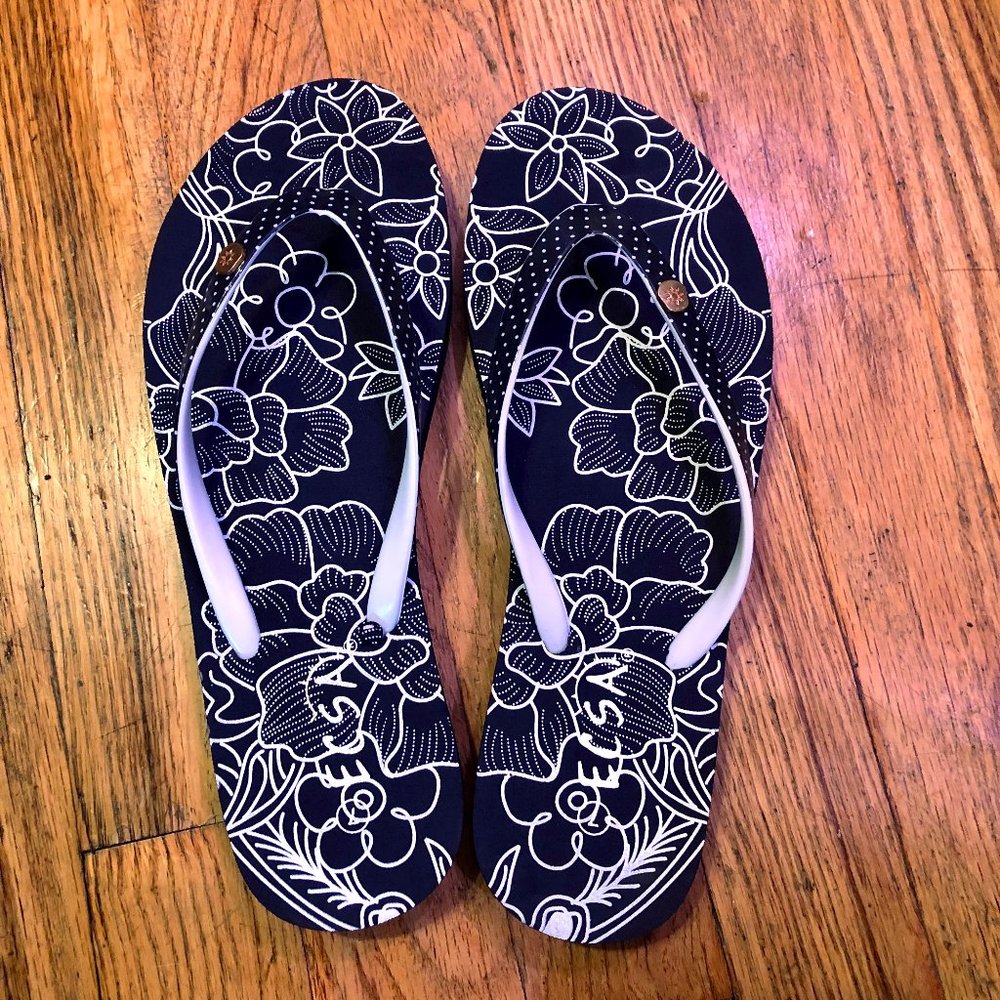 NWOT - ECSA Women's Flip-Flops Navy Blue & White - Size 7
